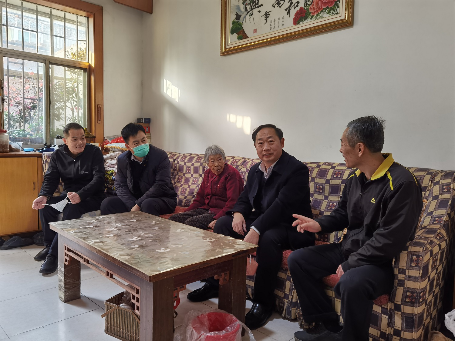 济宁市公共卫生医疗中心开展春节走访送温暖活动