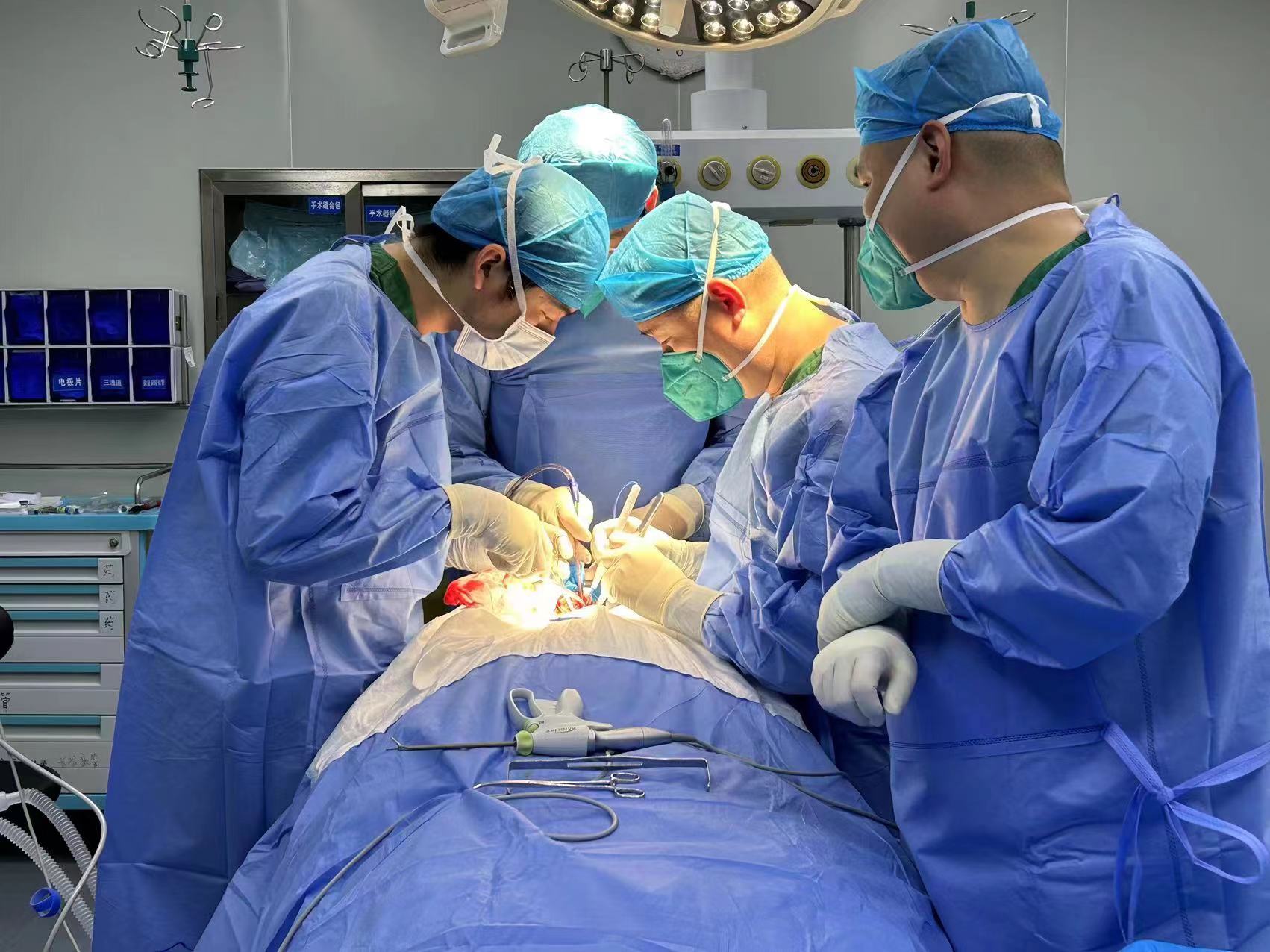 我院首例！普外科团队成功实施