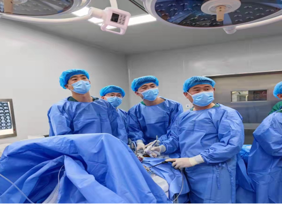 济宁市公共卫生医疗中心成功开展首例腹腔镜下肝肿瘤切除术