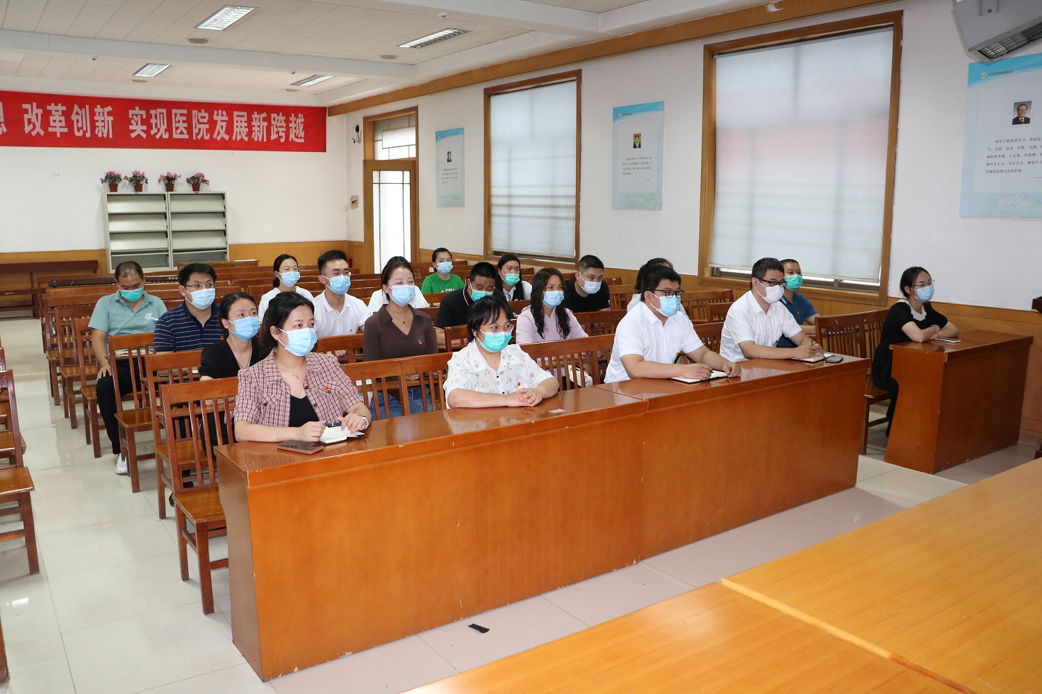 我院积极组织新党员参加市直机关大讲堂暨2022年市直机关新党员培训班