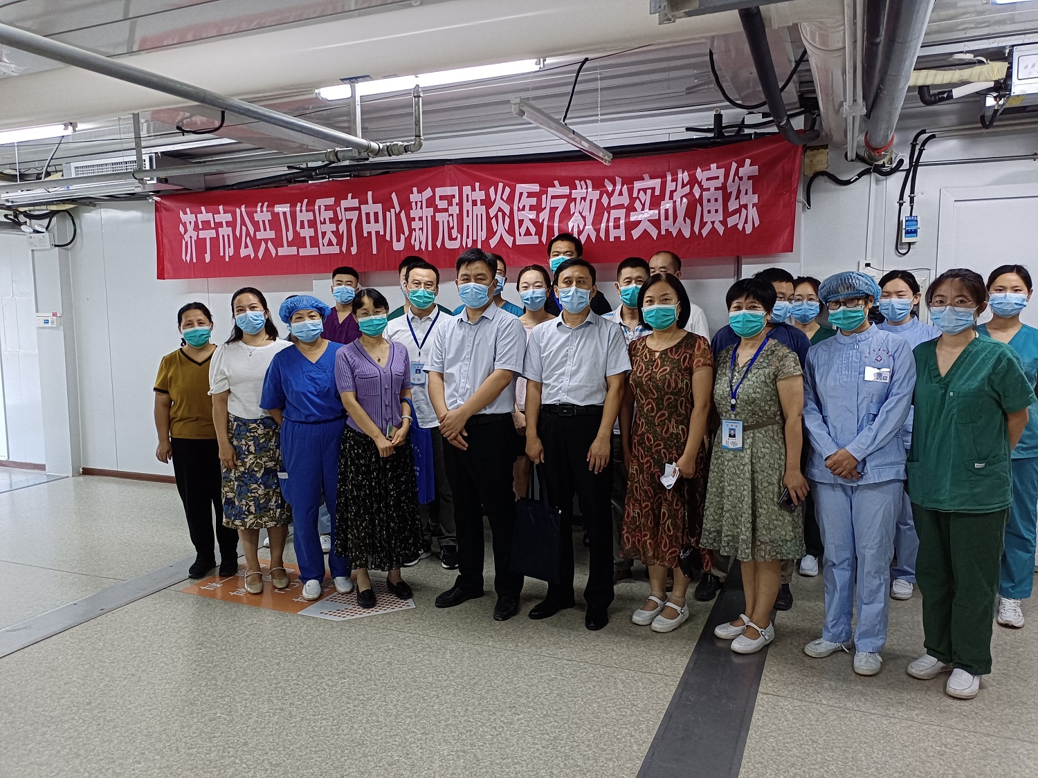 以练备战 严守防线——济宁市公共卫生医疗中心开展新冠肺炎医疗救治实战演练