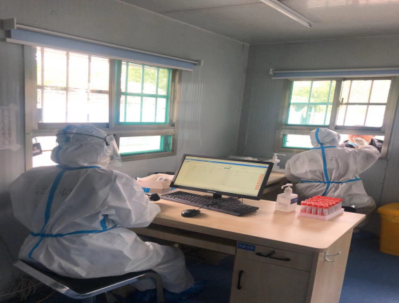 【抗疫故事】平凡岗位上的坚守 【抗疫故事】平凡岗位上的坚守